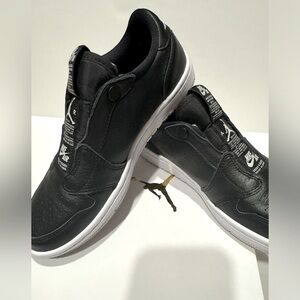 Nike Women’s Air Jordan 1 Retro Low Slip *size 6 Women’s